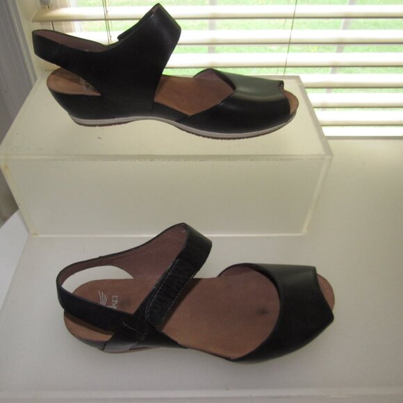 Dansko Vera Black Leather Peep-Toe Slingback Wedge Sandals Size 36 (US 5.5 - 6) - Picture 7 of 10
